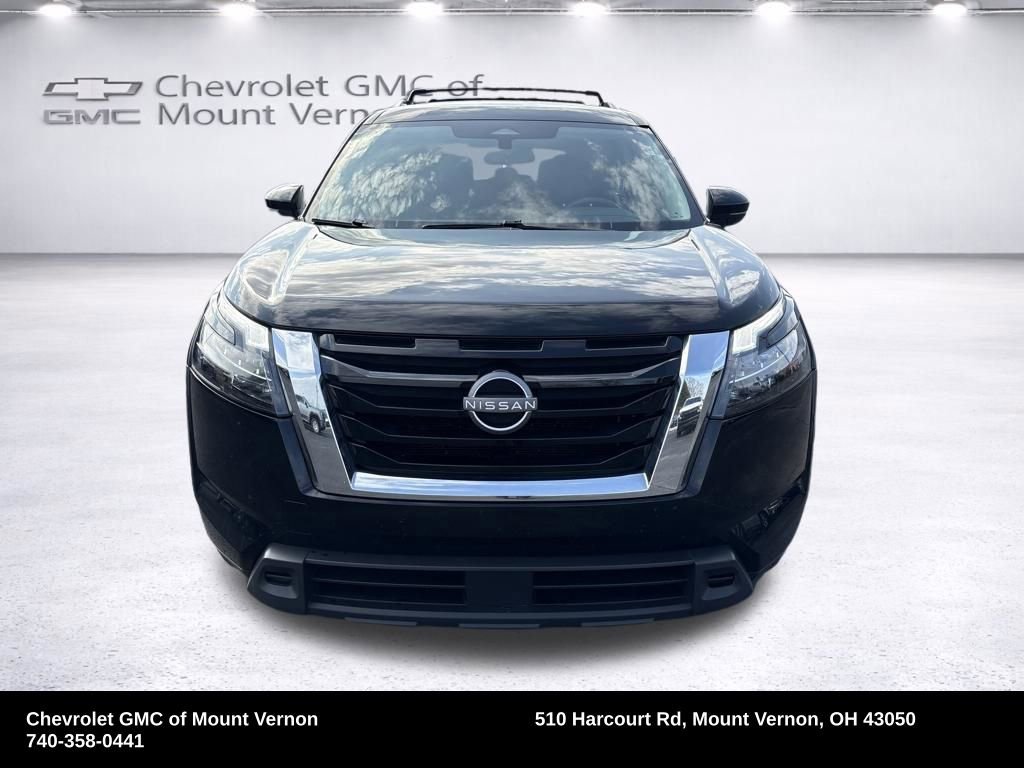 2023 Nissan Pathfinder SV