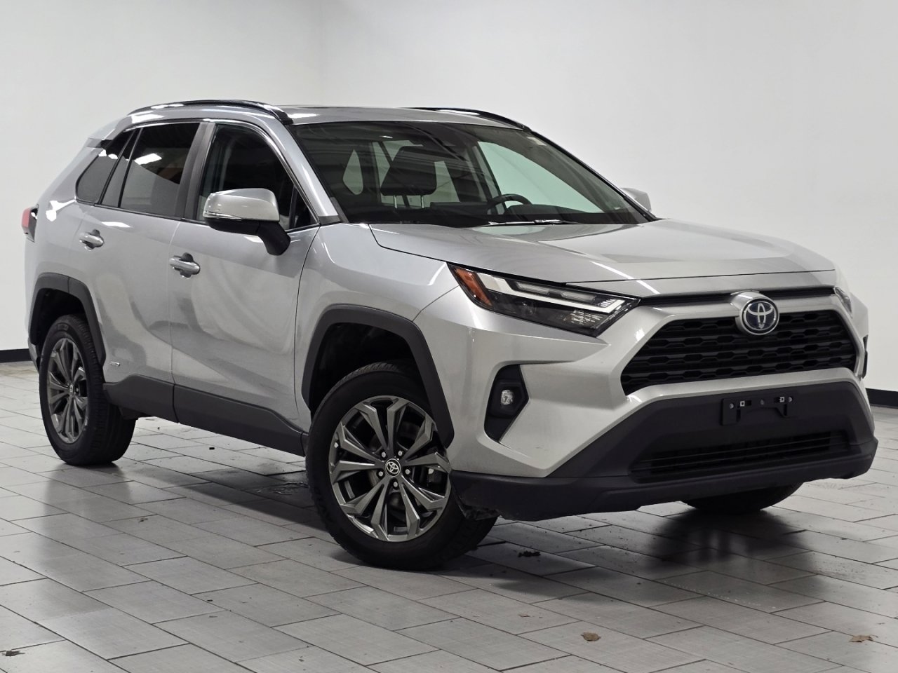 2022 Toyota Rav4 XLE Premium