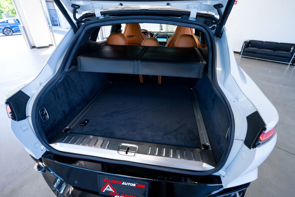 2021 Aston Martin DBX