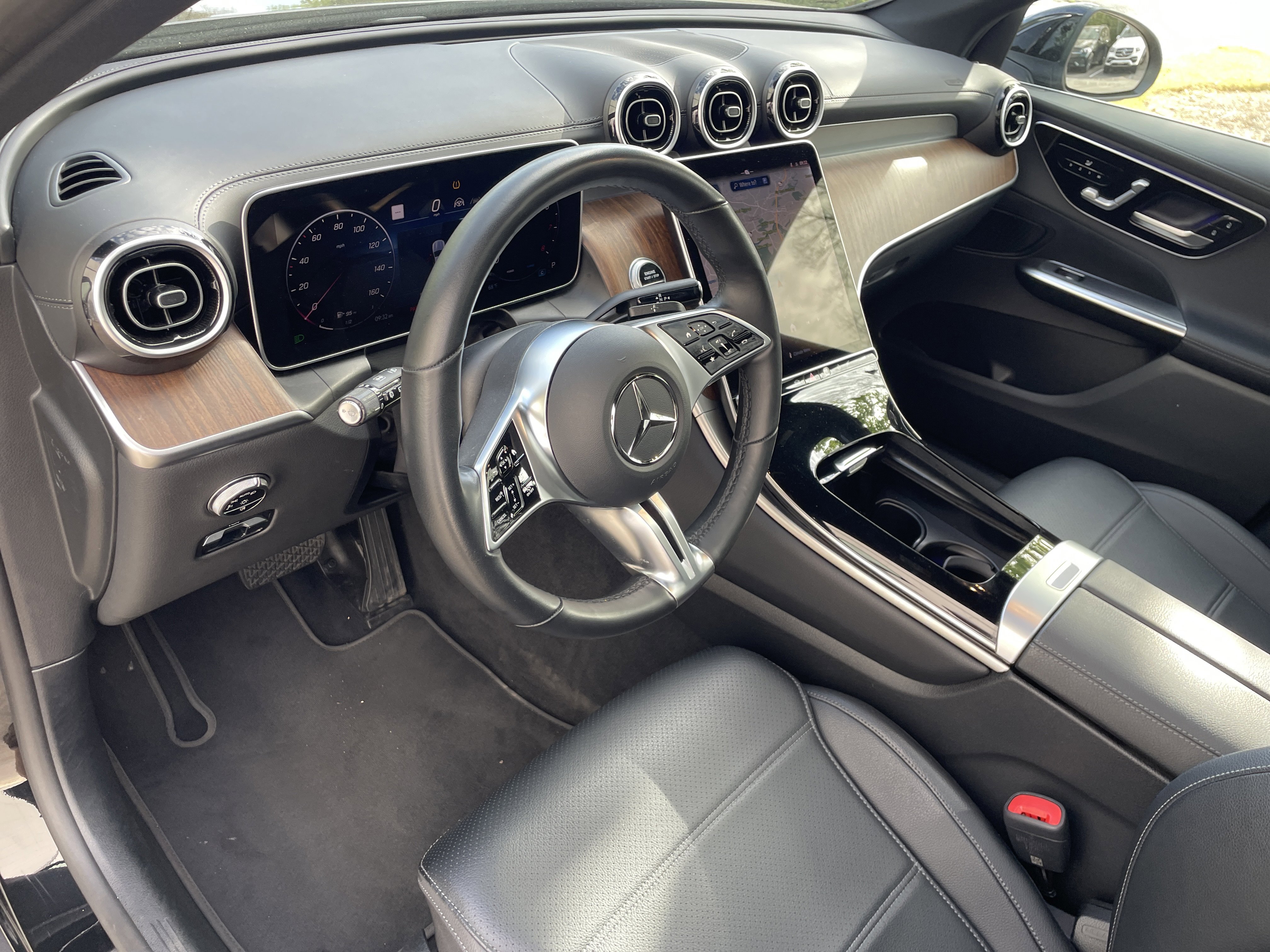 2025 Mercedes-Benz GLC 300 4MATIC