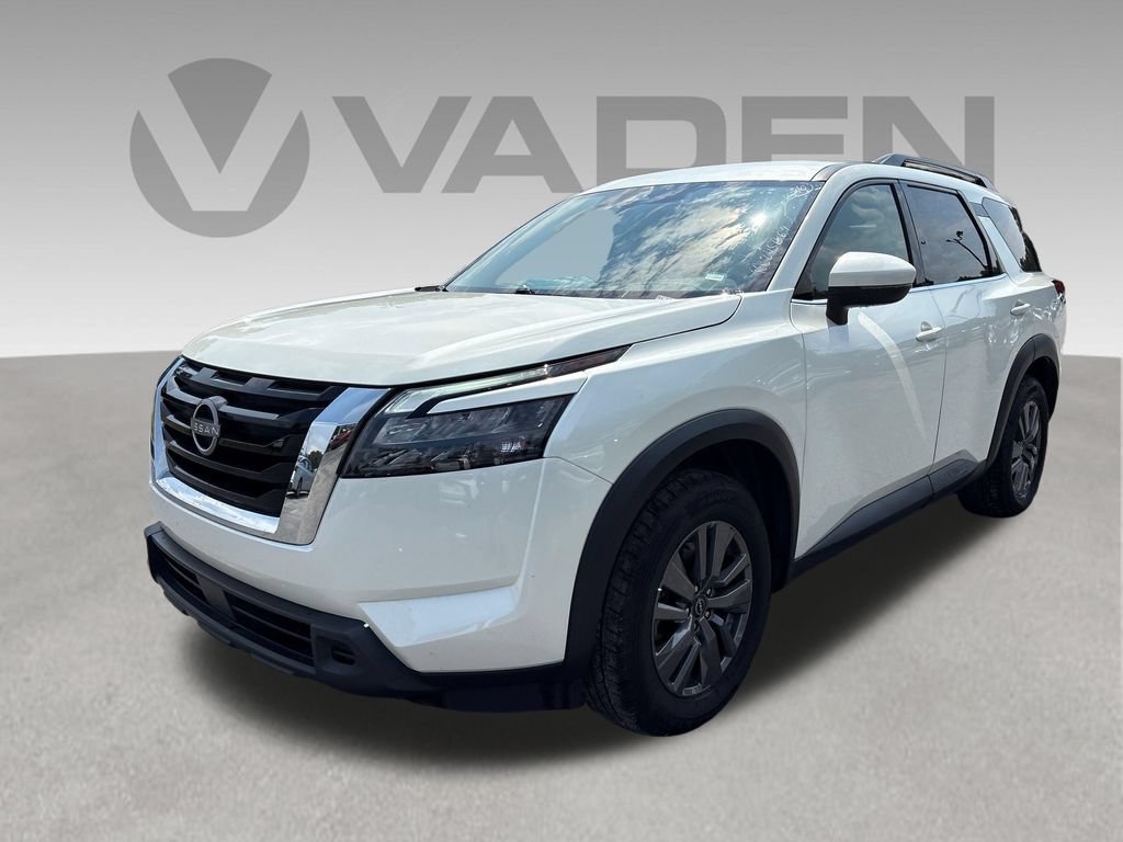 Used 2024 Nissan Pathfinder SV