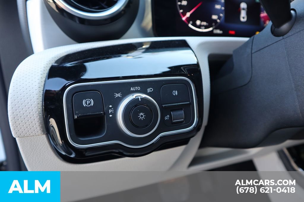 2025 Mercedes-Benz CLA 250