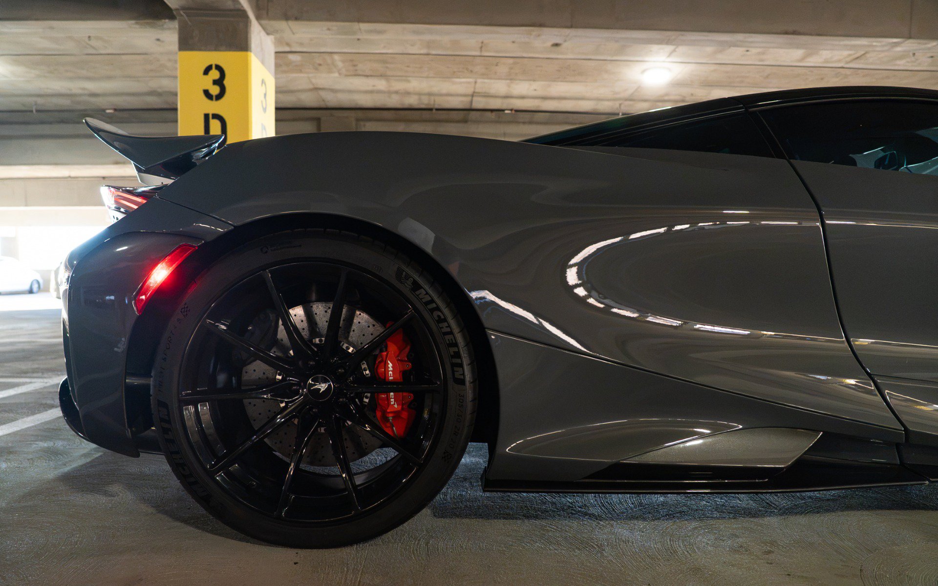 Used 2021 McLaren 765LT photo 28