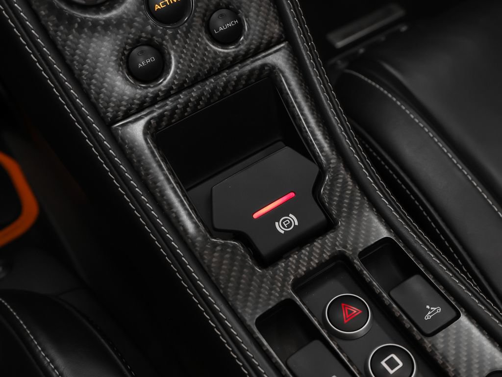 Used 2016 McLaren 675LT Spider photo 62