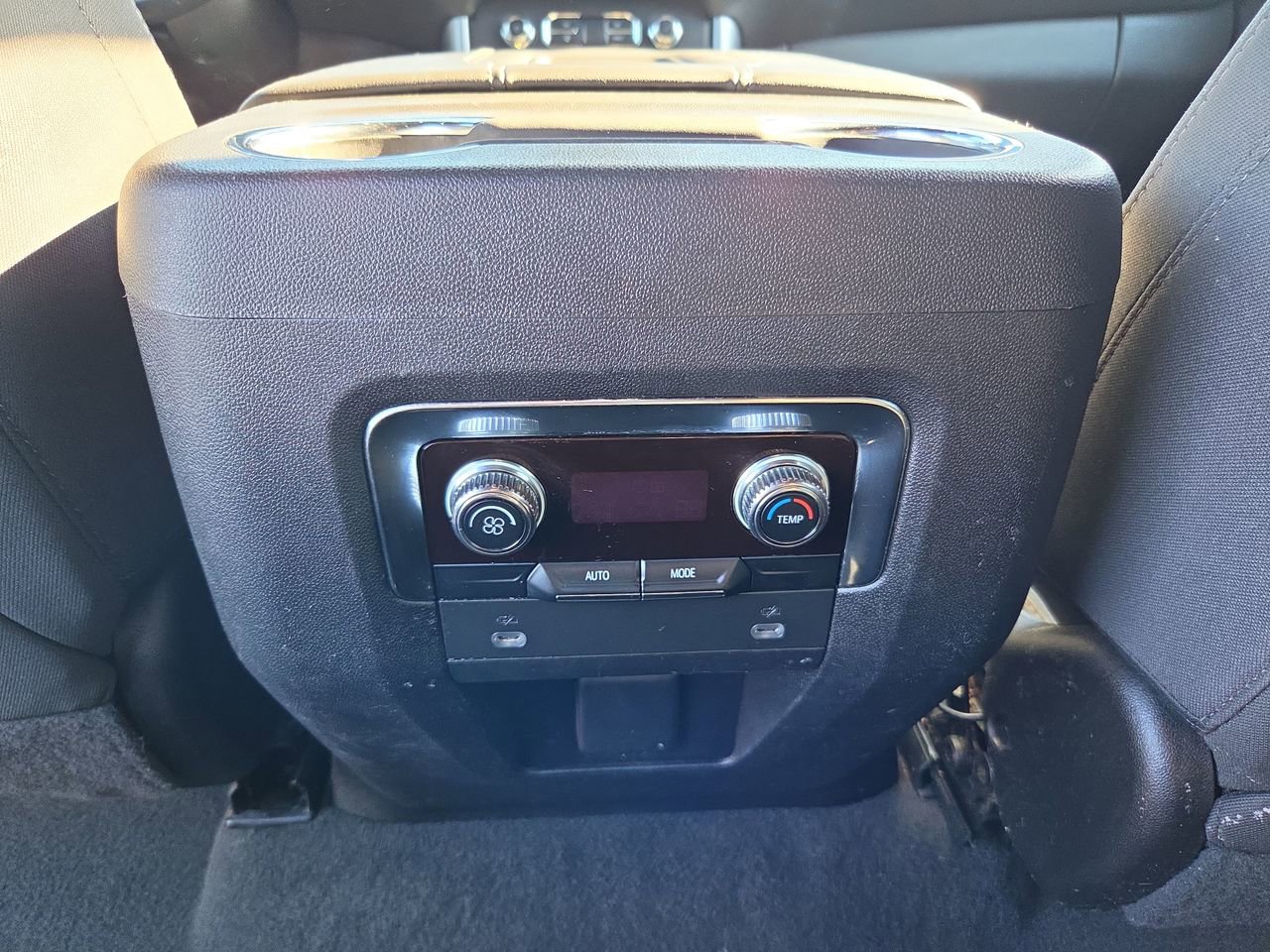 2023 GMC Yukon XL SLE