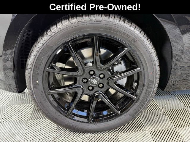 2026 Land Rover Range Rover Velar Dynamic SE