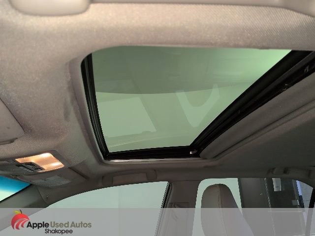 2016 Toyota Camry XLE