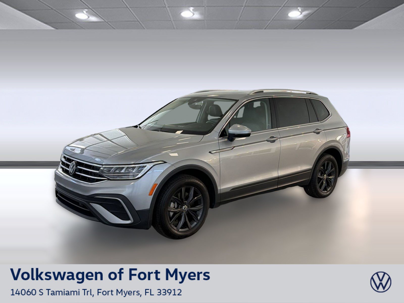 Certified 2024 Volkswagen Tiguan SE w/ Panoramic Sunroof Package