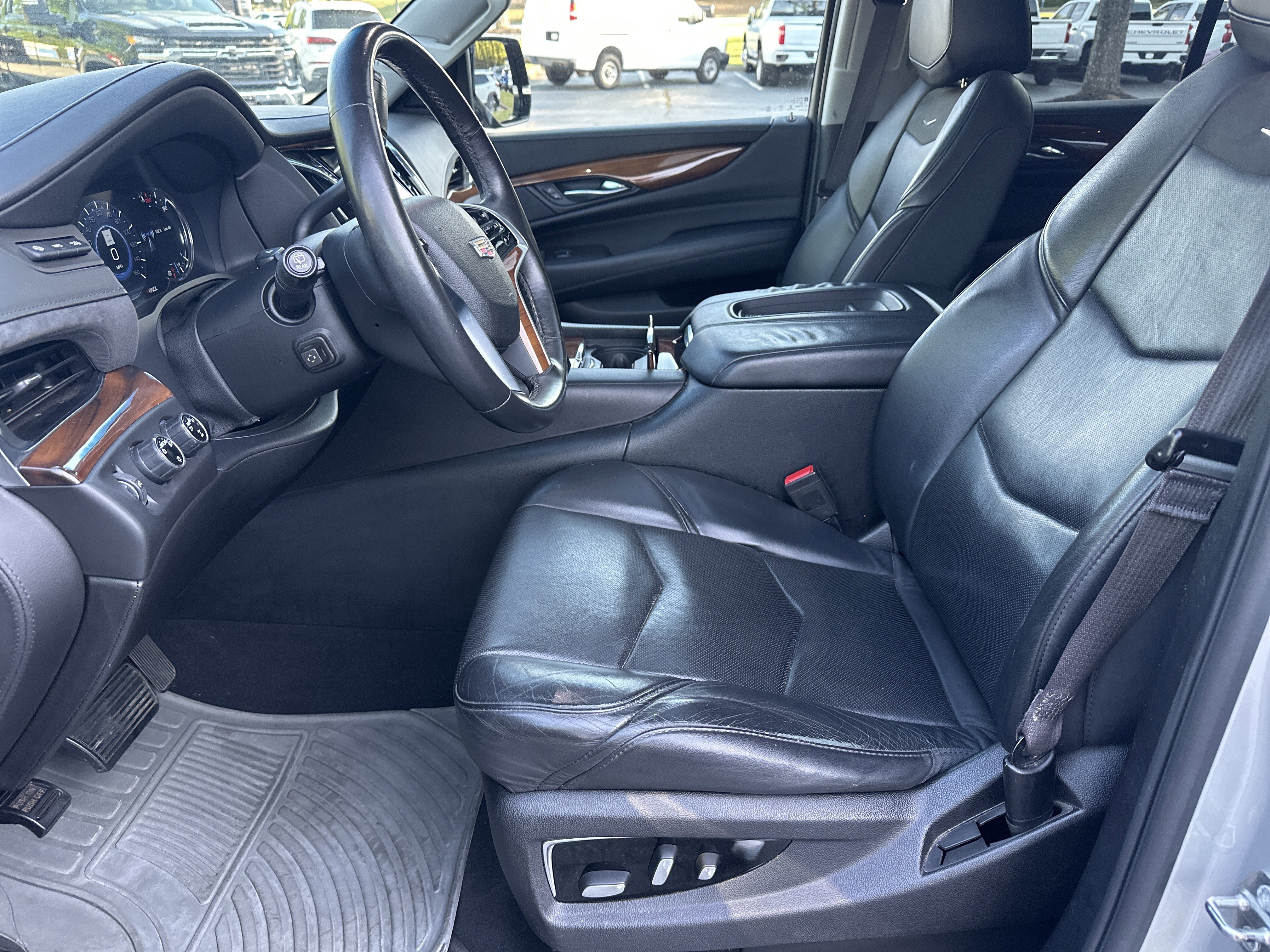 2017 Cadillac Escalade Luxury