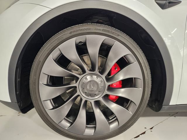 2024 Tesla Model Y Performance
