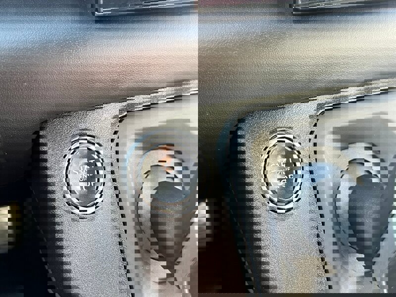 2023 Land Rover Defender 130 X-Dynamic SE