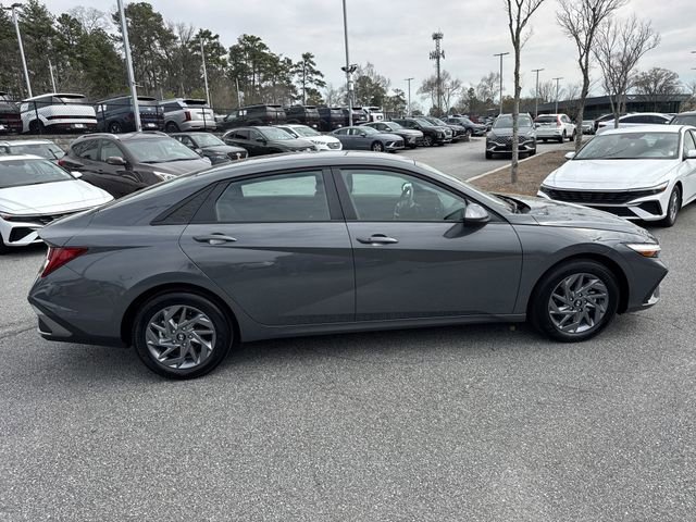 2025 Hyundai Elantra Blue