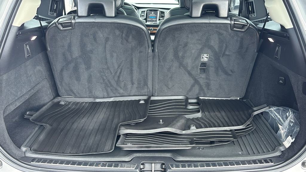 2023 Volvo Xc90 B6 Plus