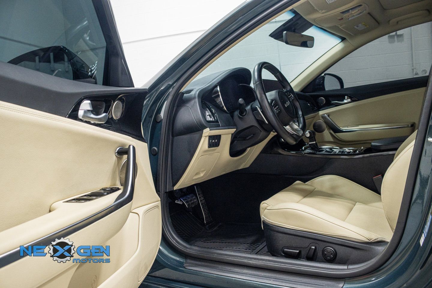 2023 Kia Stinger GT-Line