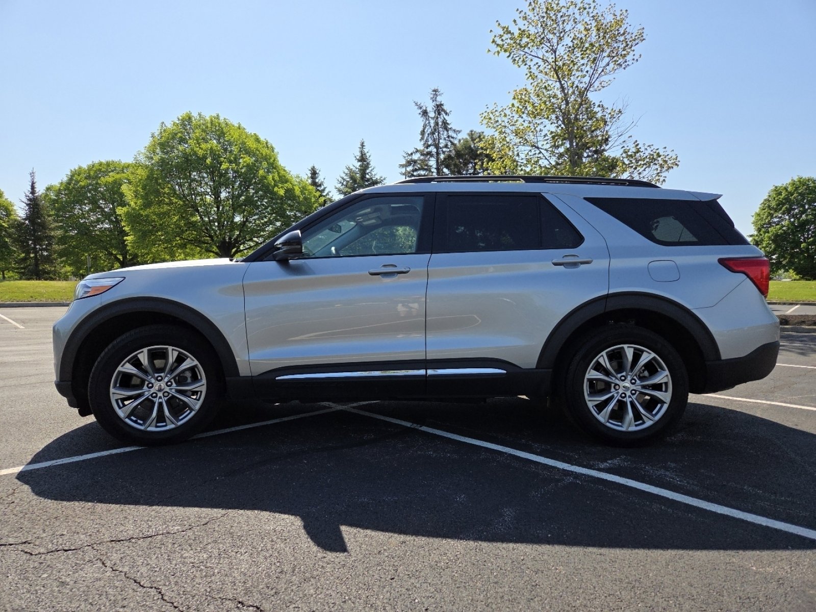 2024 Ford Explorer XLT
