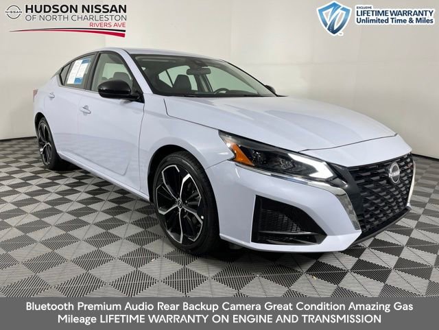 Used 2024 Nissan Altima 2.5 SR