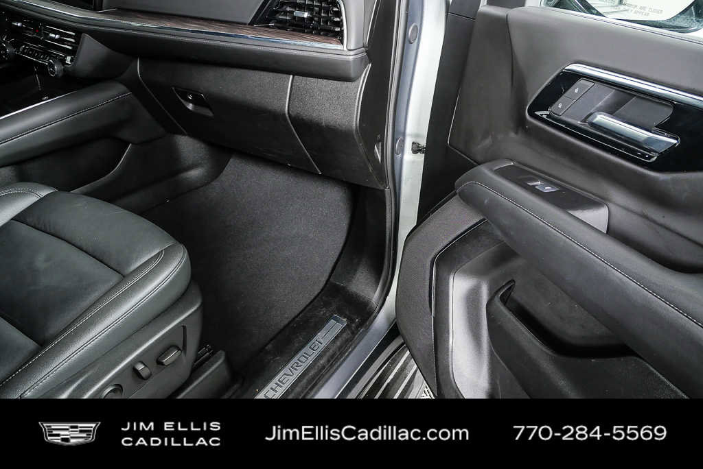 2025 Chevrolet Suburban LT