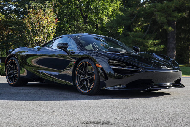 Used 2025 McLaren 750S photo 11
