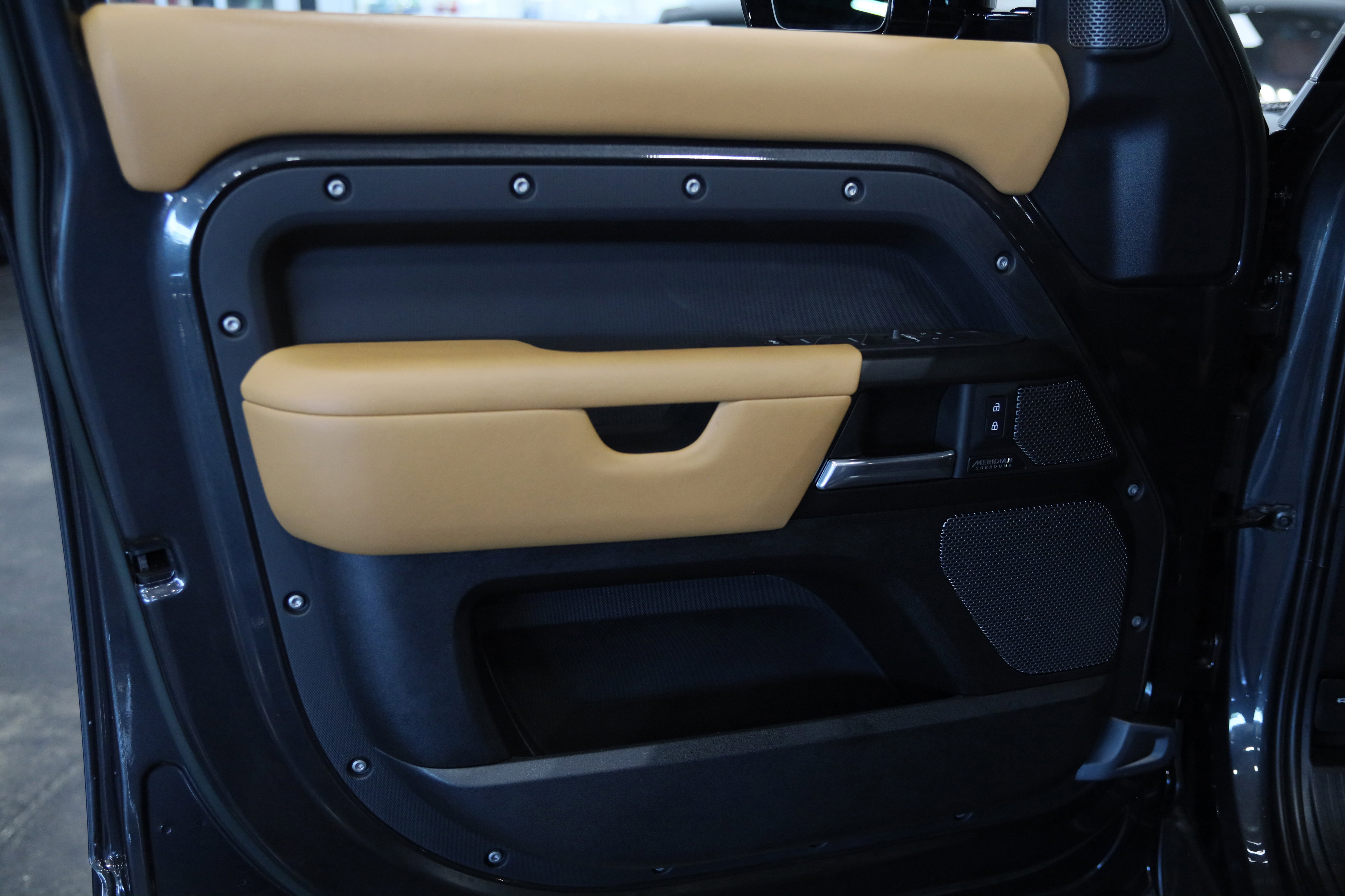 2023 Land Rover Defender 110 Carpathian Edition