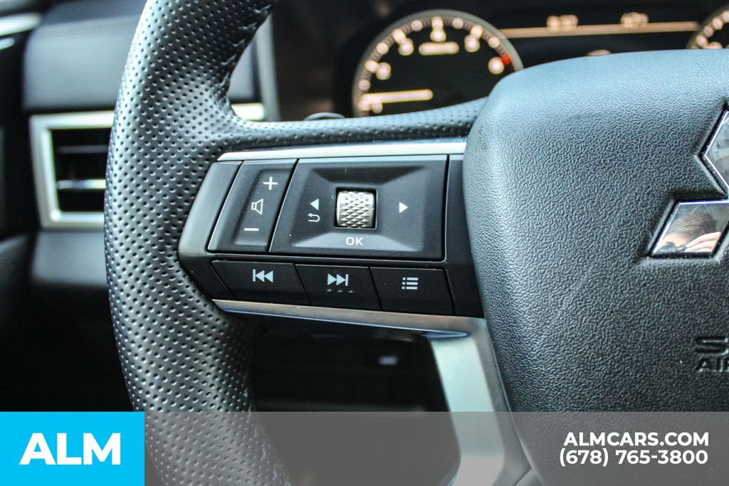 2025 Mitsubishi Outlander SE