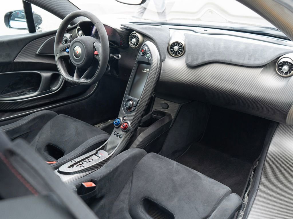 Used 2015 McLaren P1 photo 23