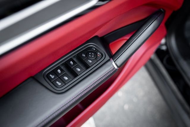 2023 Porsche Cayenne Platinum Edition