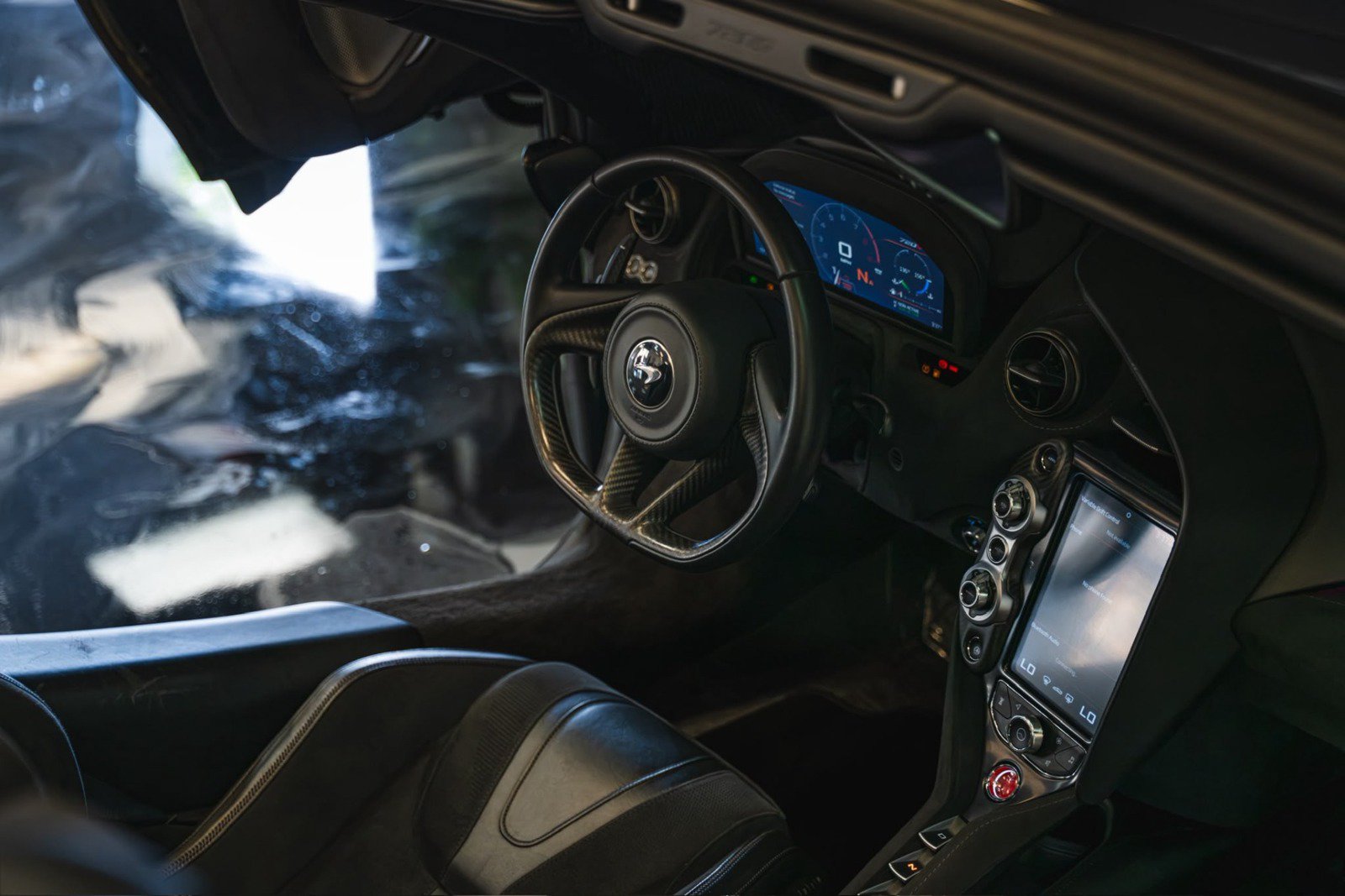 Used 2020 McLaren 720S Performance photo 33
