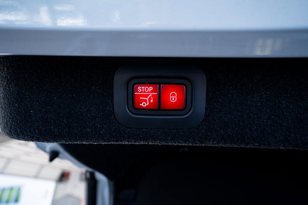 2021 Aston Martin DBX