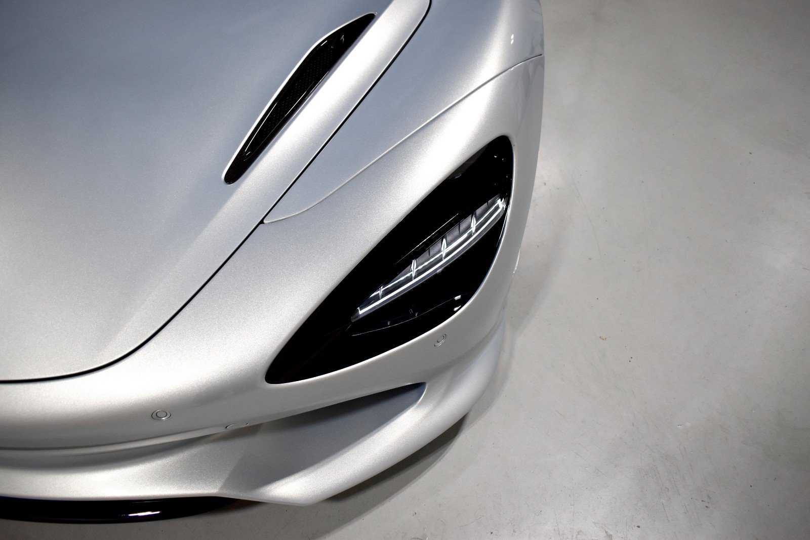 Used 2025 McLaren 750S Spider photo 20