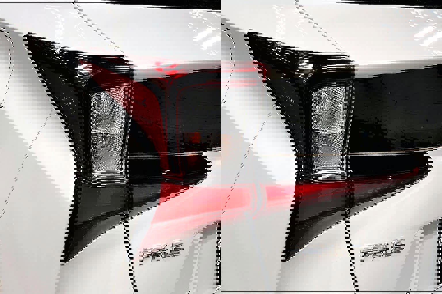 2021 Toyota Prius L Eco