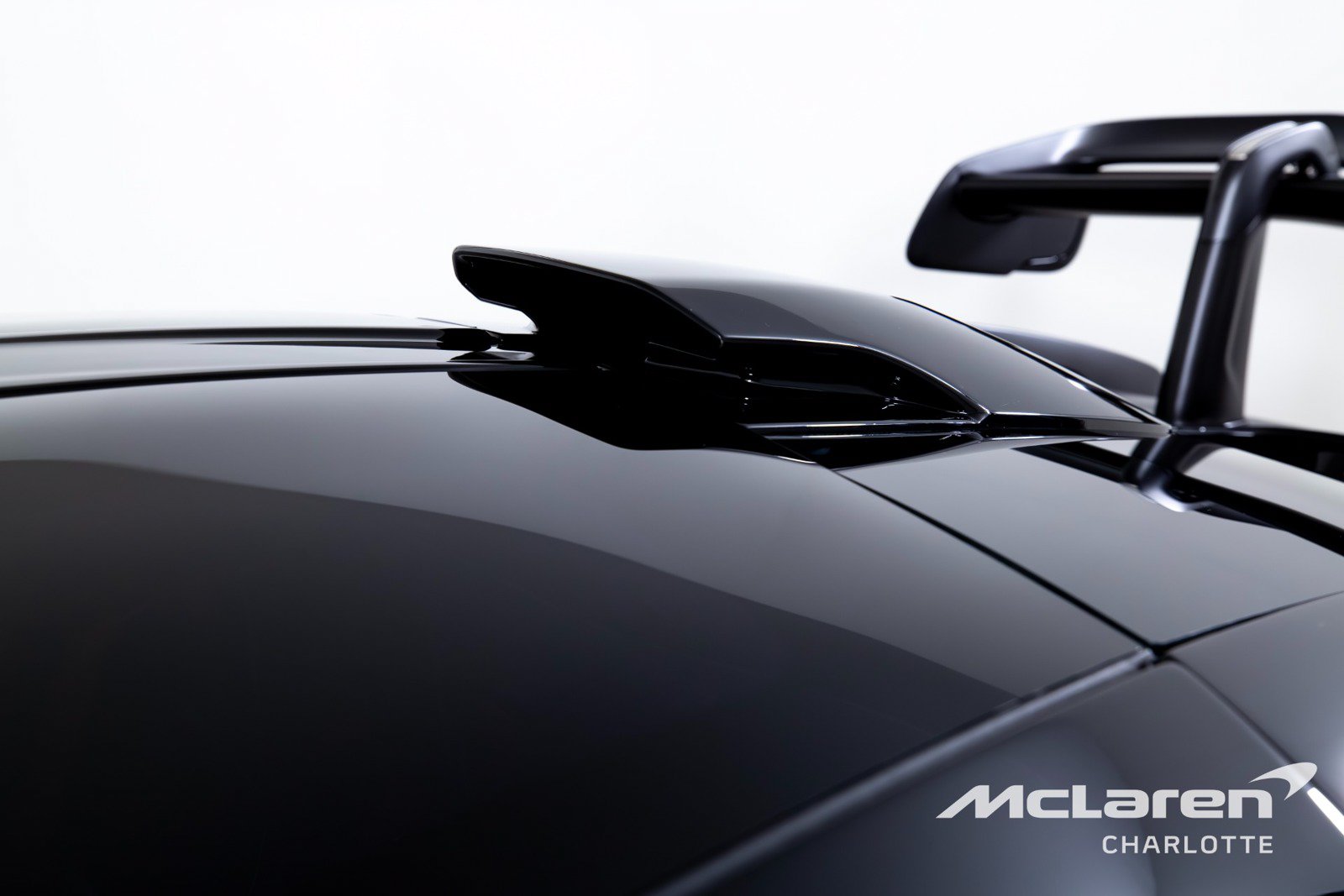 Used 2019 McLaren Senna photo 40