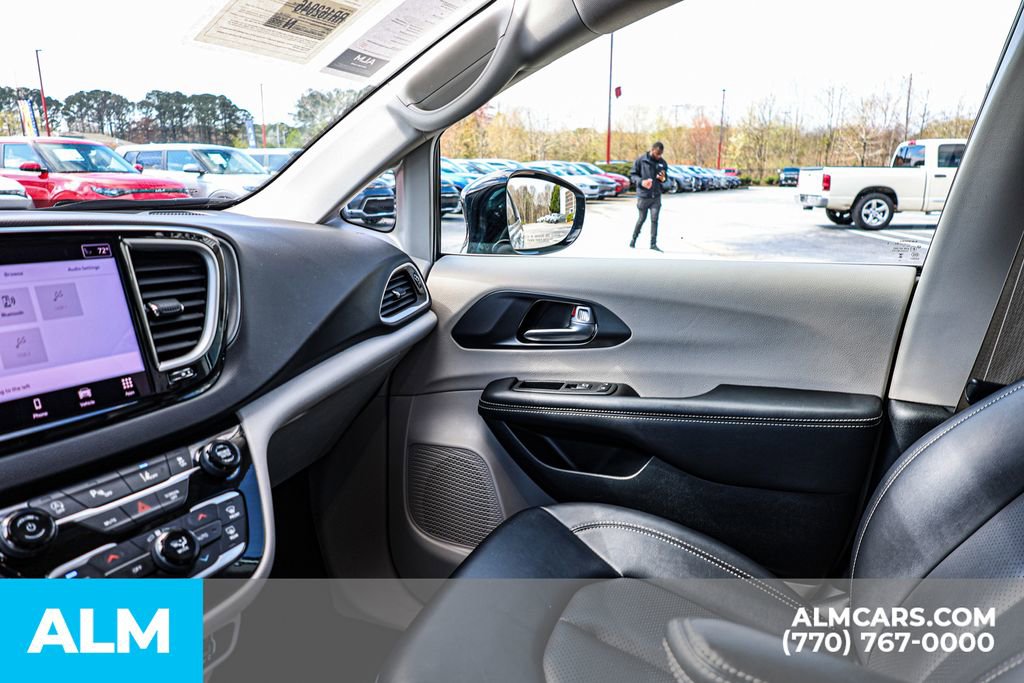 2024 Chrysler Pacifica Touring-L