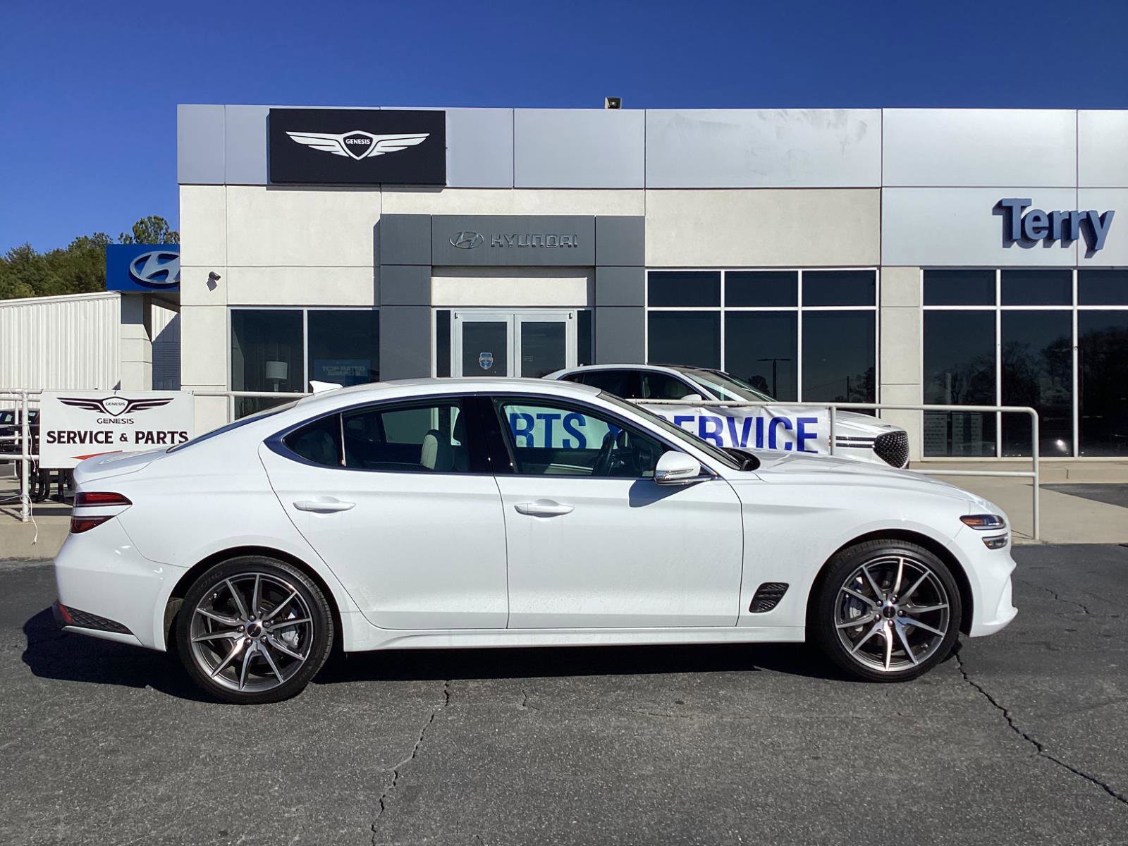 2025 Genesis G70 2.5T