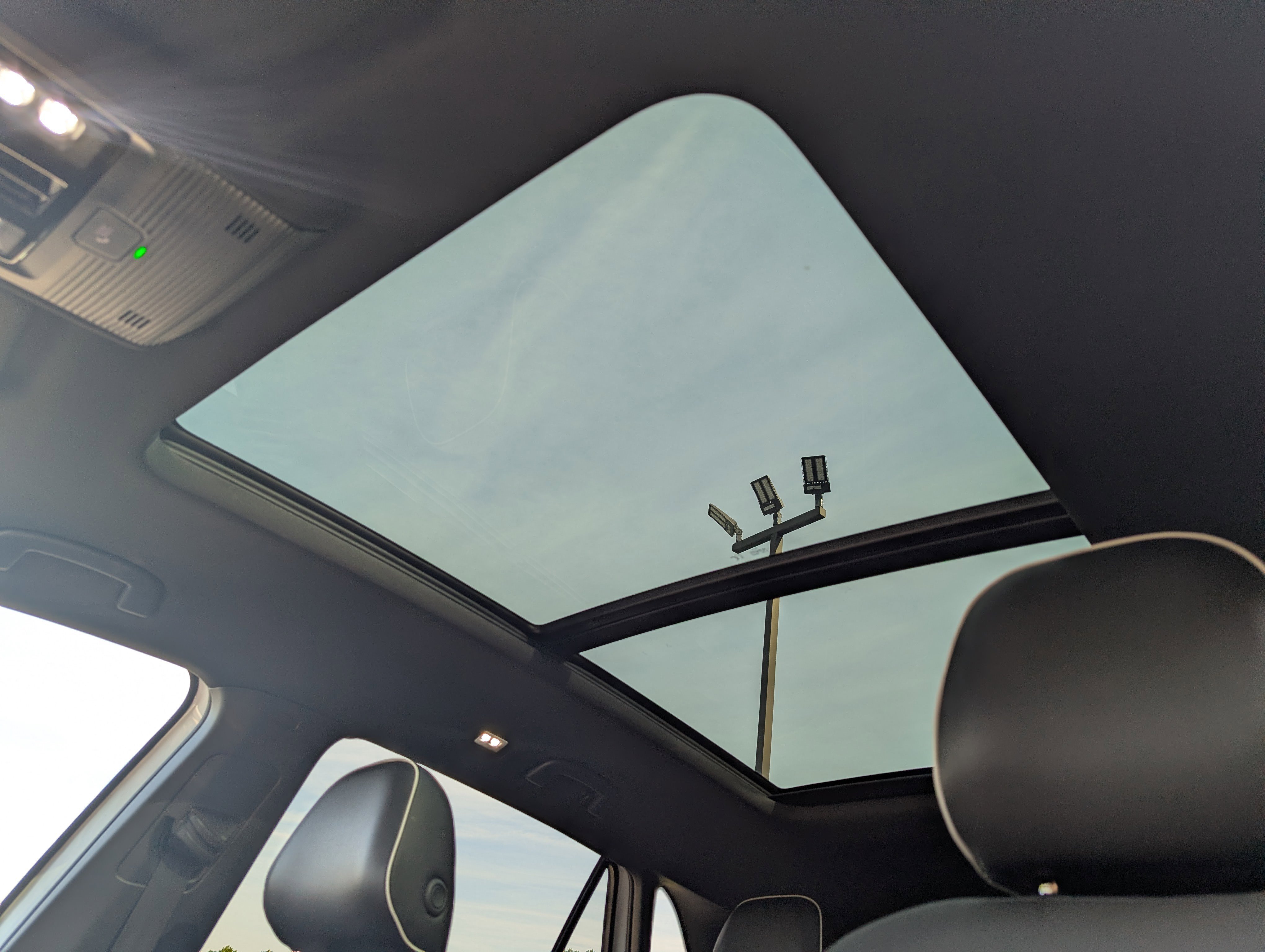 2024 Volkswagen Atlas Cross Sport SEL Premium R-Line