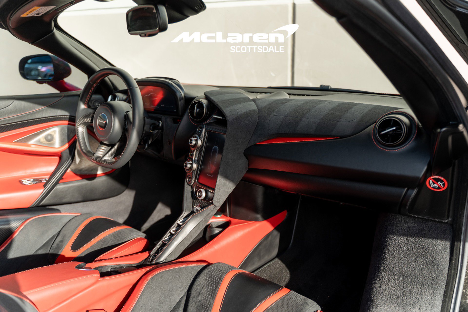 Used 2018 McLaren 720S Performance photo 34