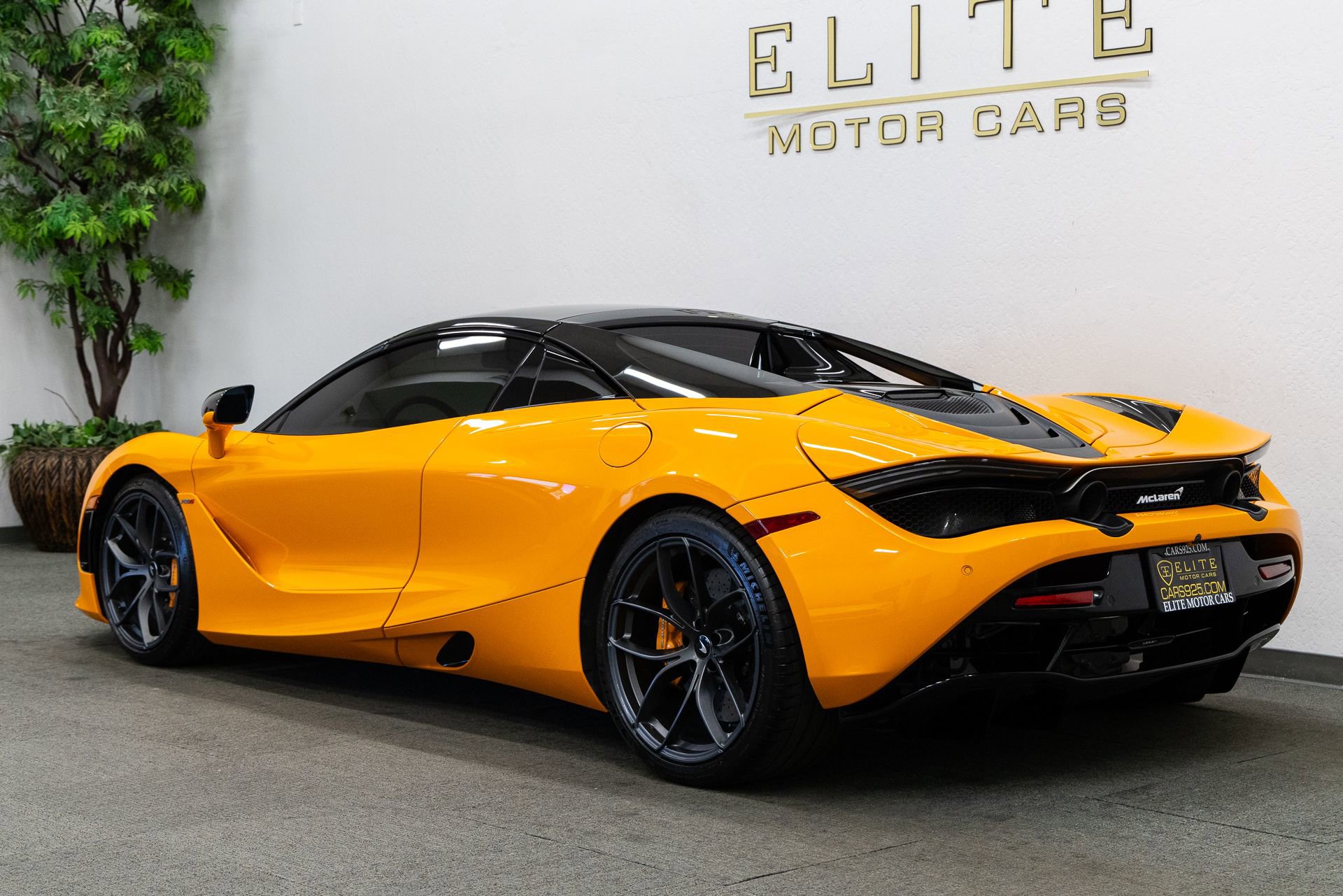 Used 2020 McLaren 720S Performance photo 23