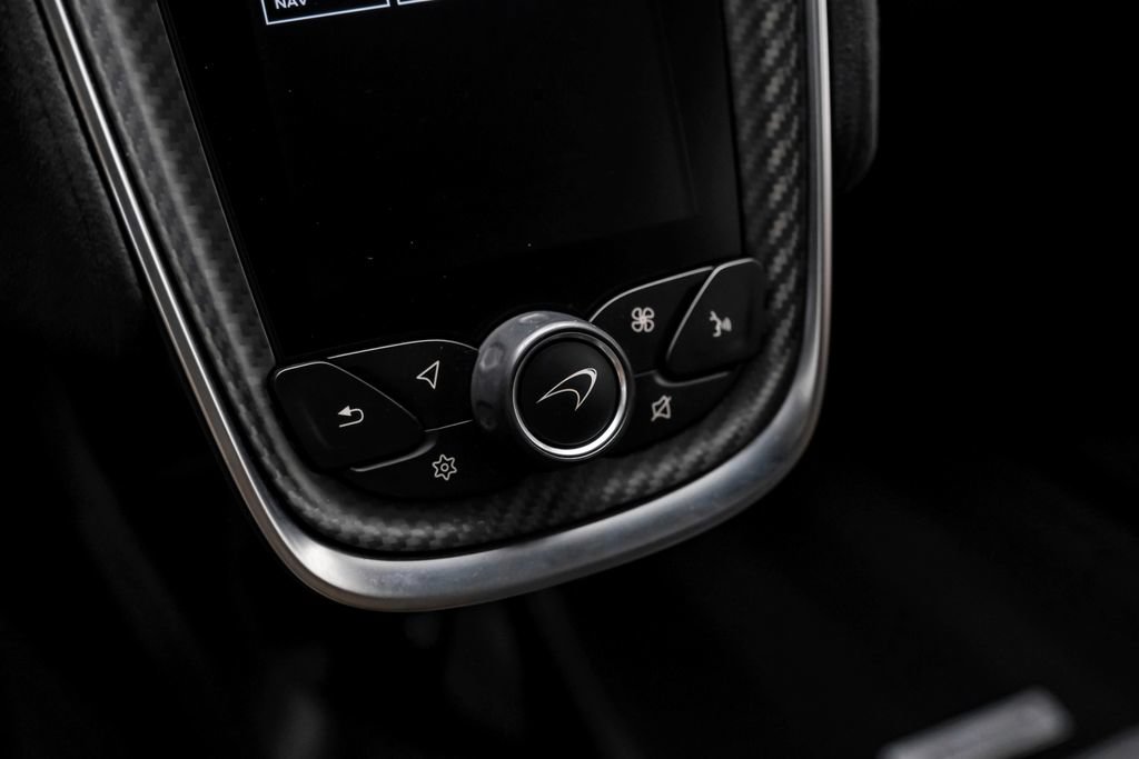 Used 2019 McLaren 600LT photo 24