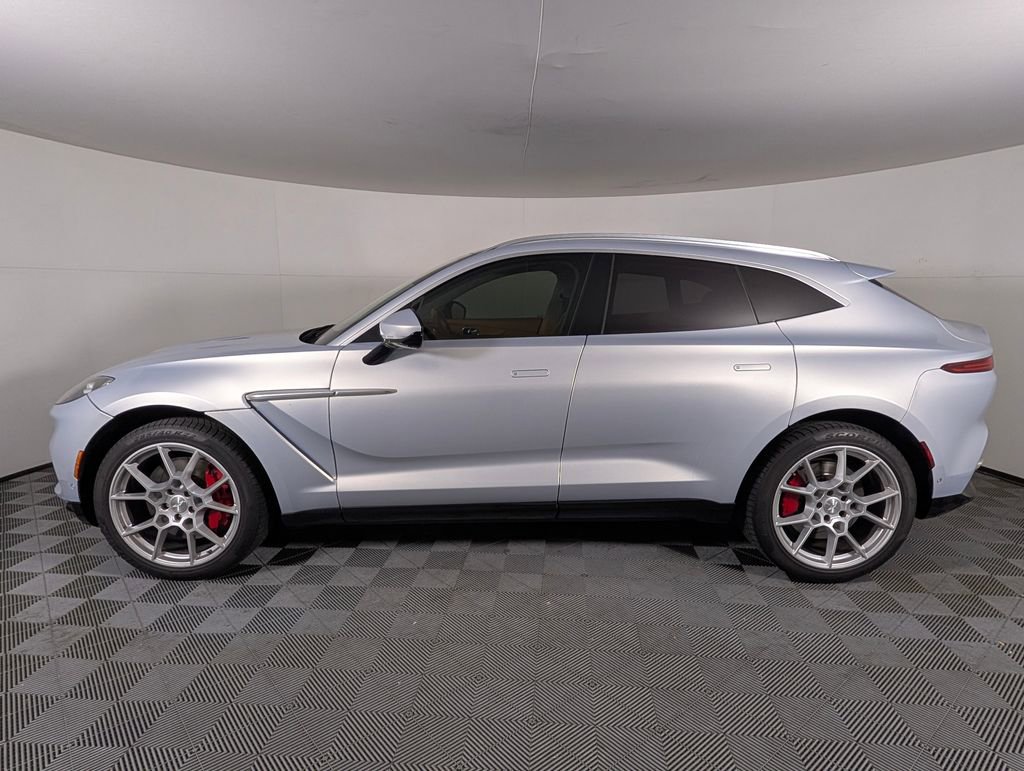 2021 Aston Martin DBX