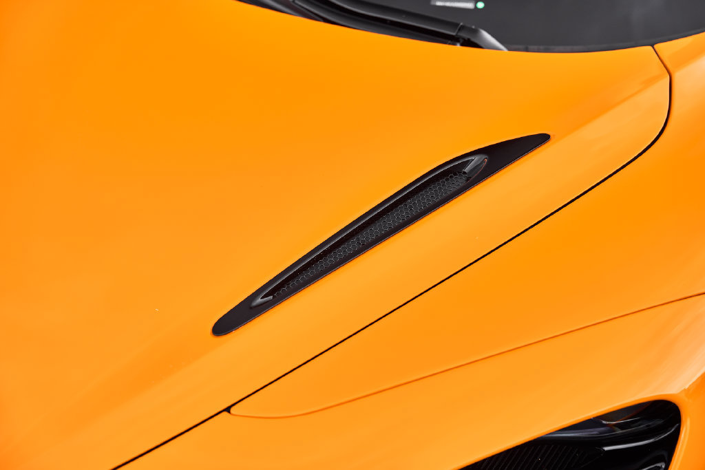 Used 2025 McLaren 750S Spider photo 9