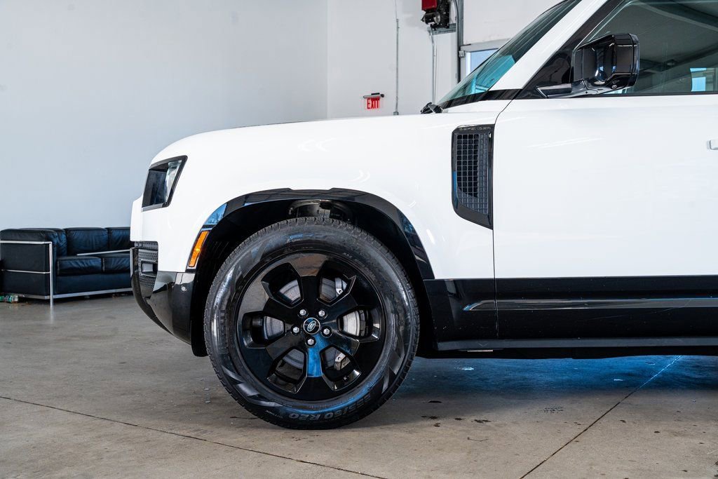 2023 Land Rover Defender 110 X-Dynamic SE