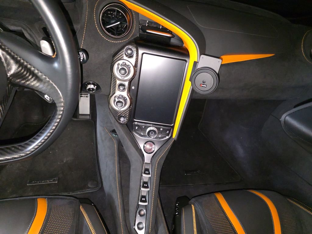 Used 2018 McLaren 720S Performance photo 32