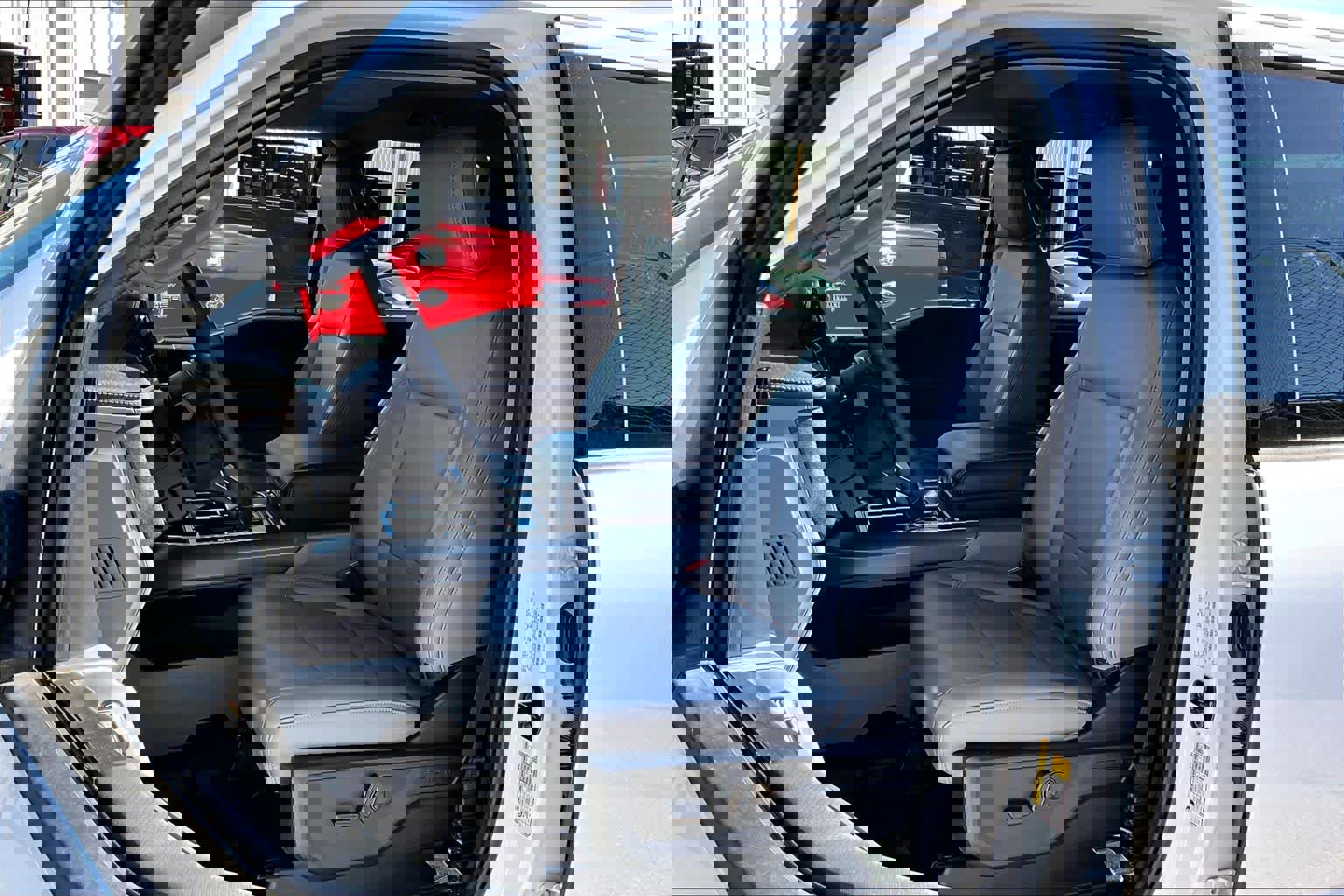 2025 Ford F150 Lightning Flash