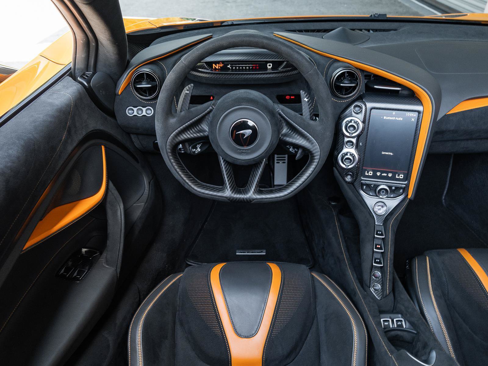 Used 2022 McLaren 720S Performance photo 24