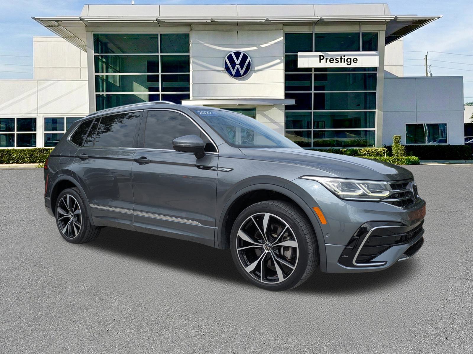 Used 2022 Volkswagen Tiguan SEL R-Line