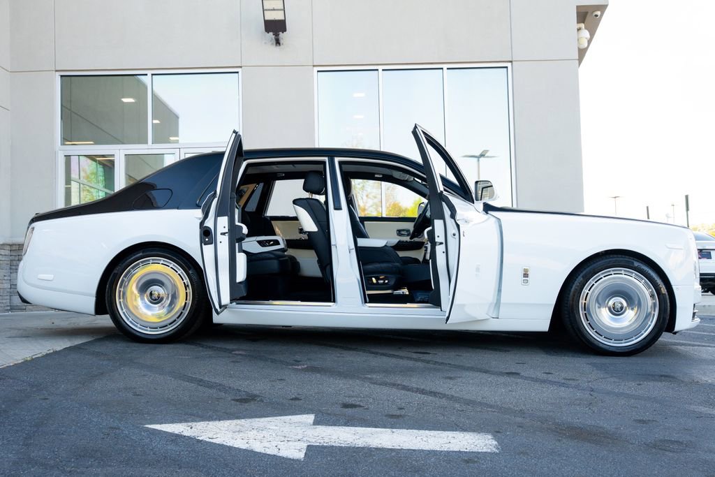 2019 Rolls-Royce Phantom Sedan