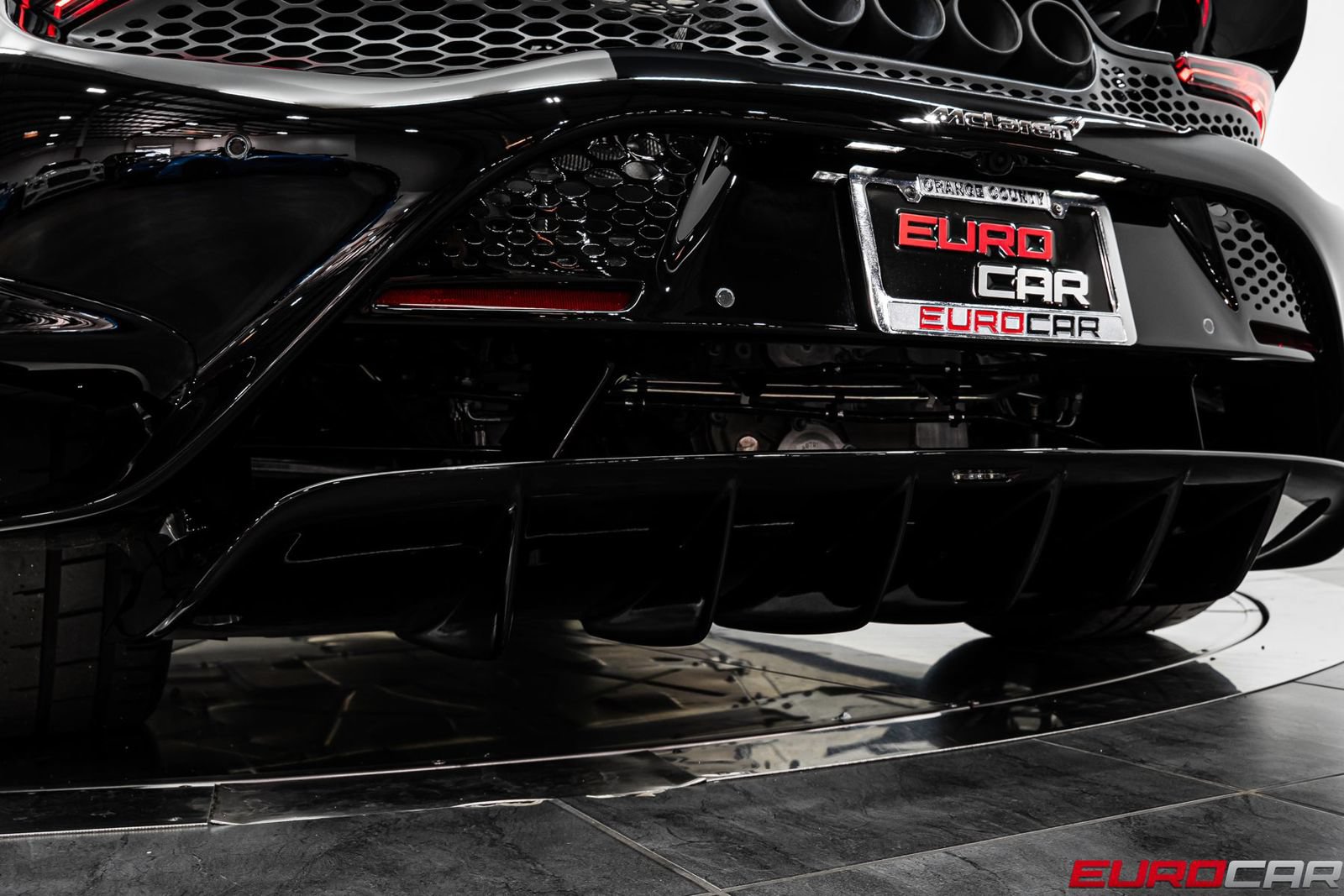 Used 2022 McLaren 765LT photo 25