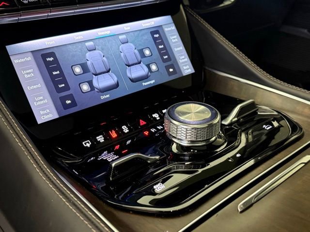 2022 Jeep Grand Wagoneer Series II