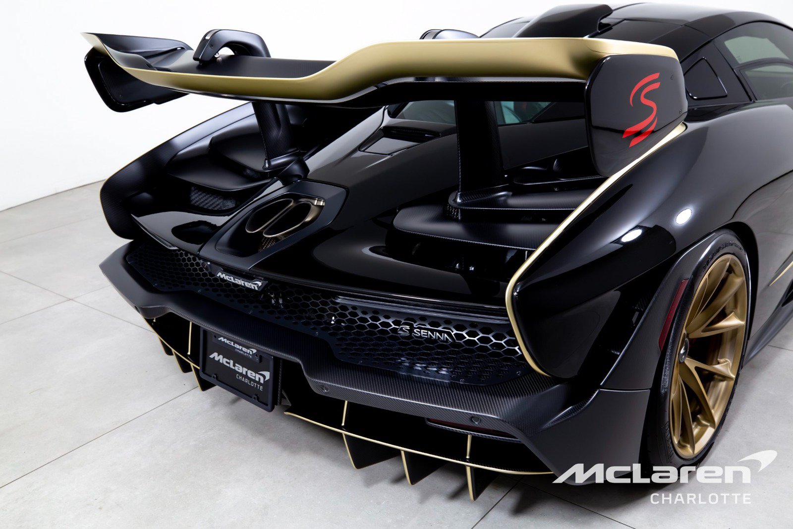 Used 2019 McLaren Senna photo 41