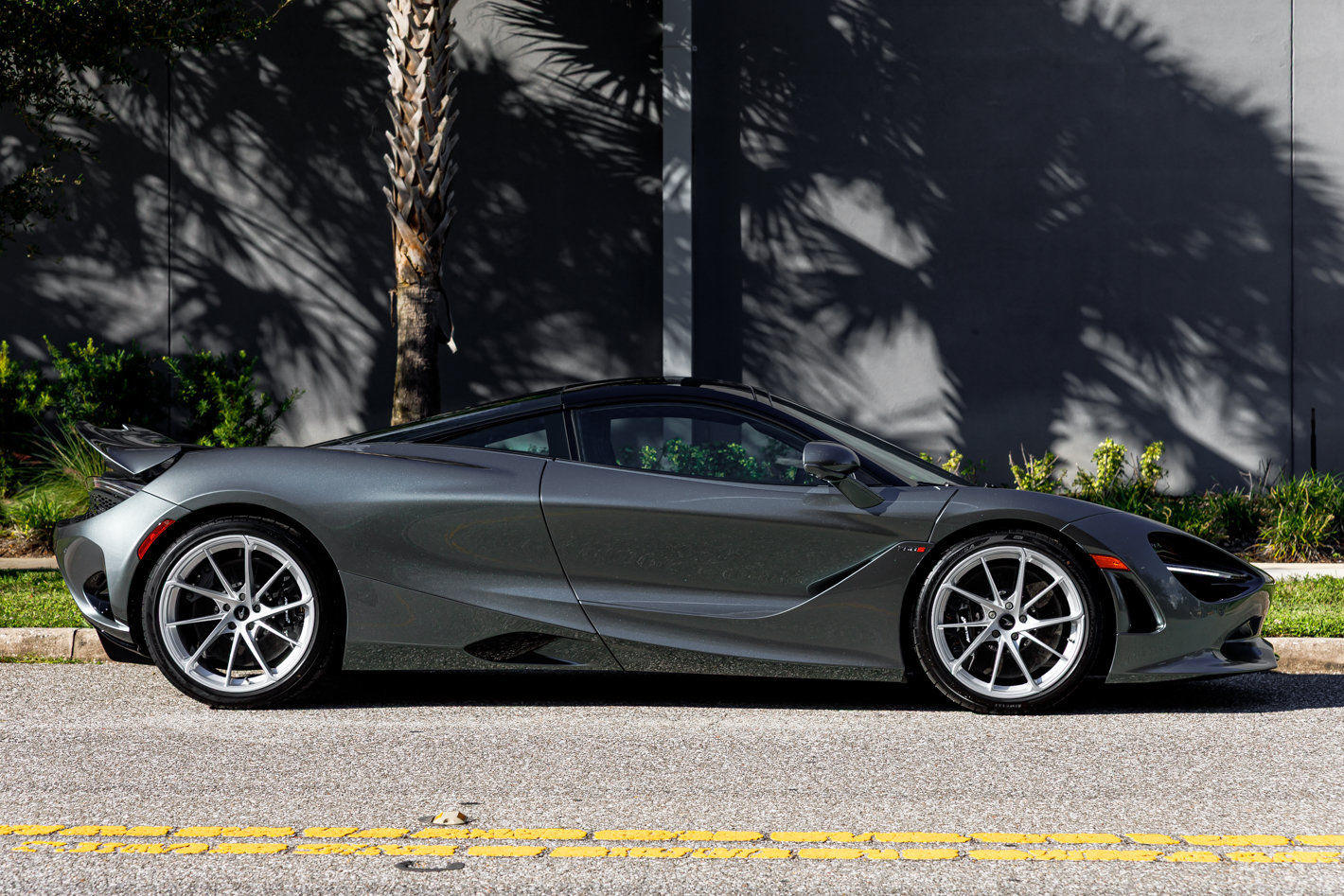 New 2027 McLaren 750S 4