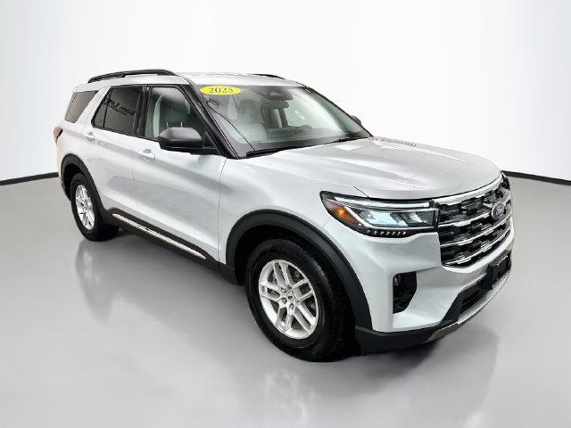 Used 2025 Ford Explorer Active w/ Active Comfort Package
